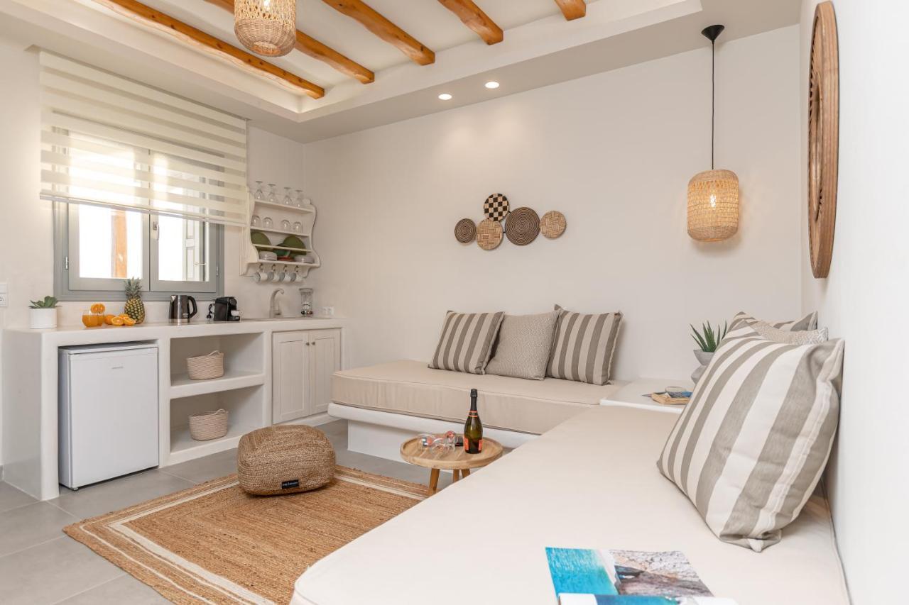 Porto Dema Luxury Suites Schoinoussa エクステリア 写真