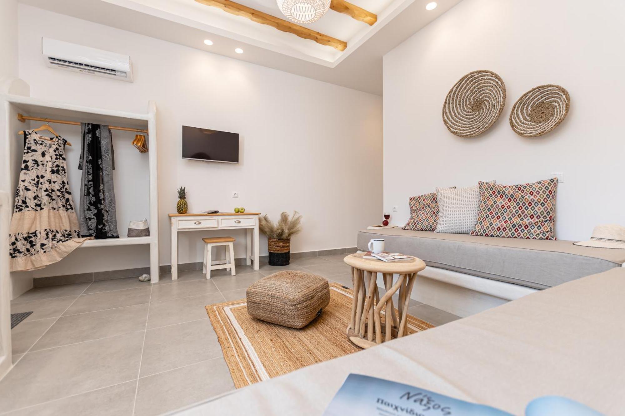 Porto Dema Luxury Suites Schoinoussa エクステリア 写真