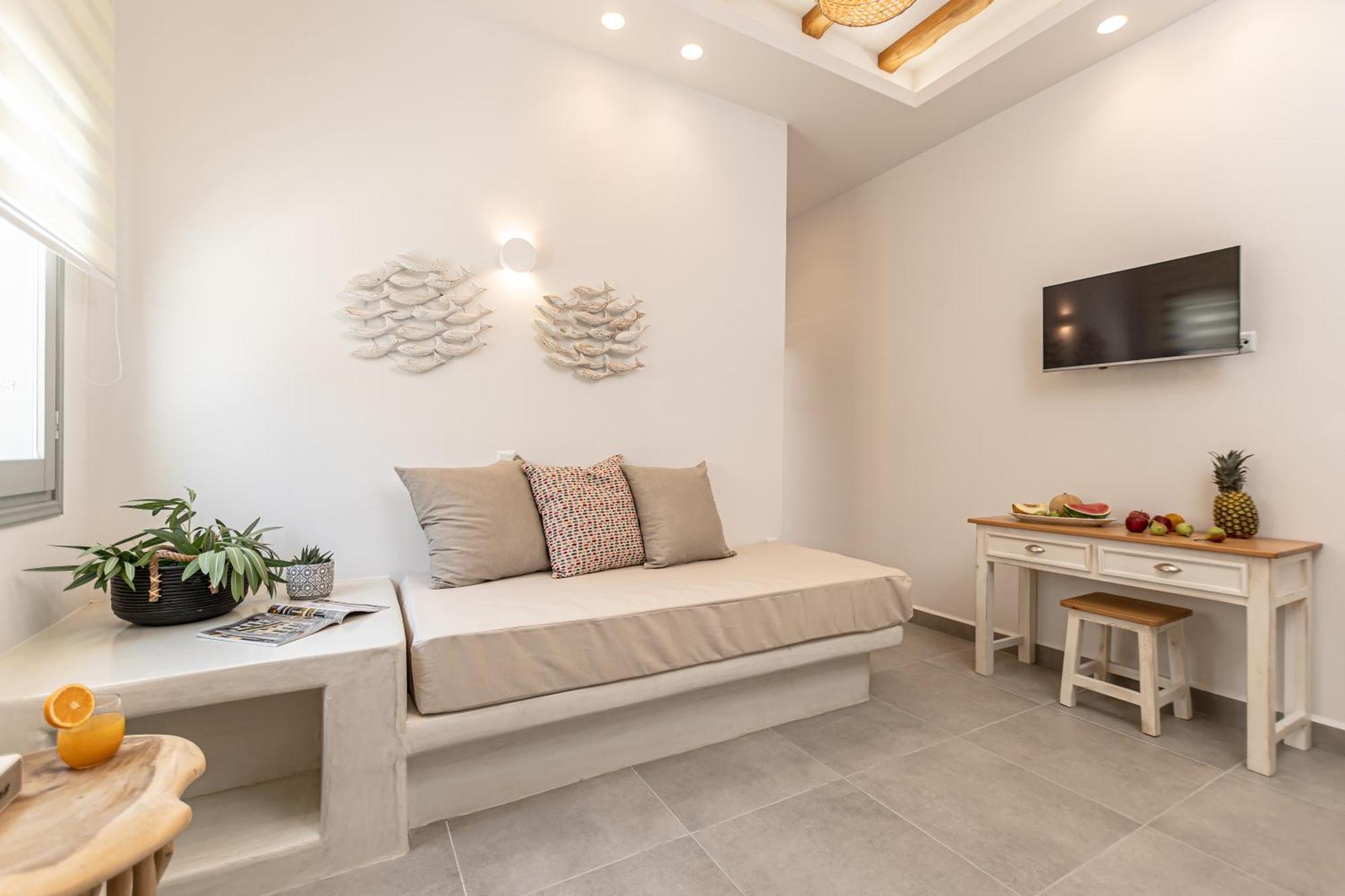 Porto Dema Luxury Suites Schoinoussa エクステリア 写真