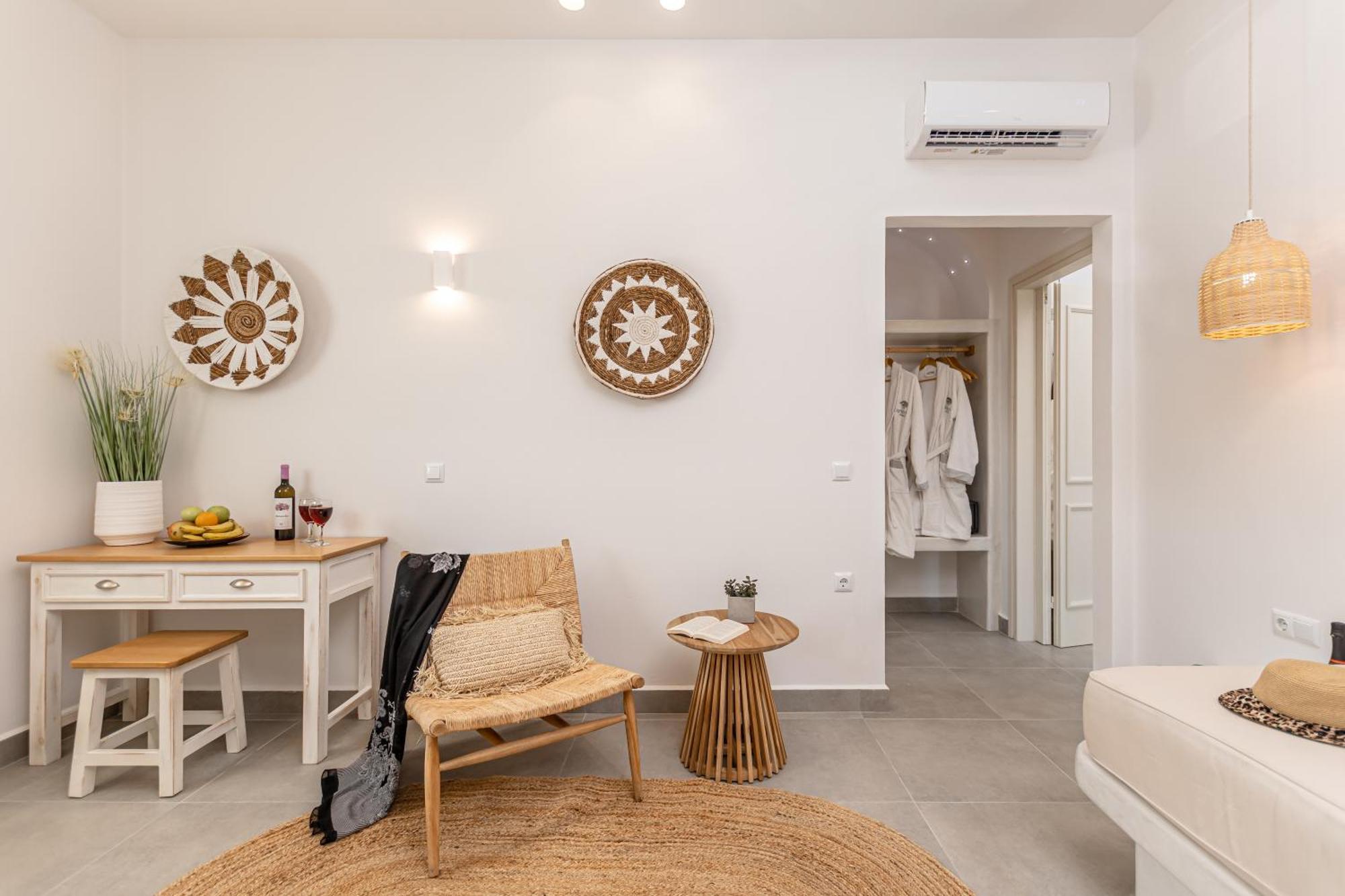 Porto Dema Luxury Suites Schoinoussa エクステリア 写真